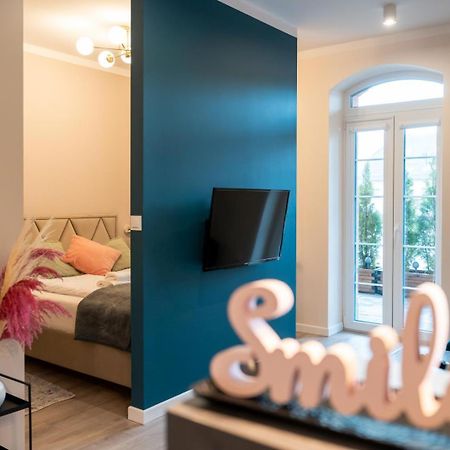 Apartament Smile - Z Prywatnym Monitorowanym Parkingiem By Spaceapart Еленя-Гура Экстерьер фото