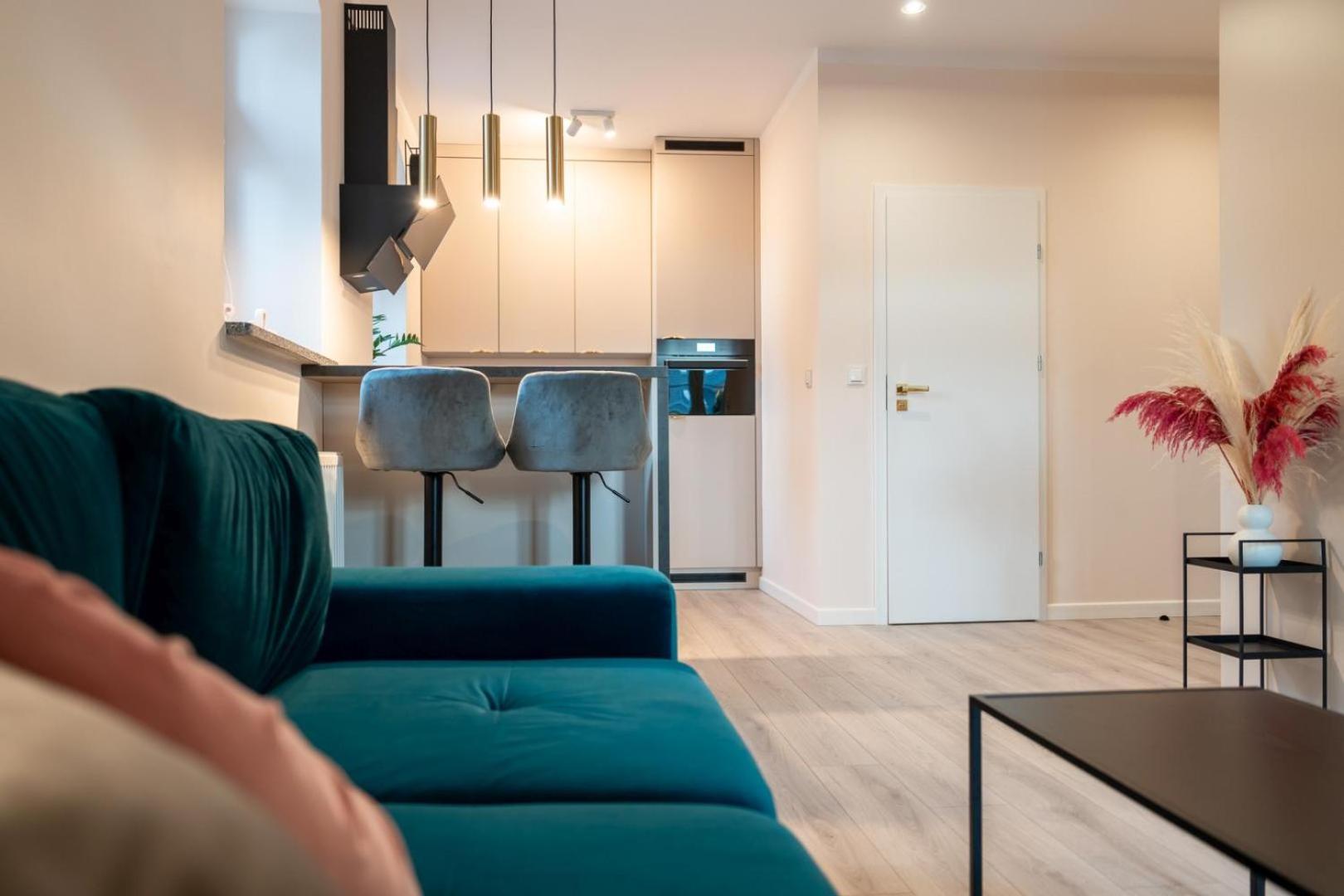 Apartament Smile - Z Prywatnym Monitorowanym Parkingiem By Spaceapart Еленя-Гура Экстерьер фото